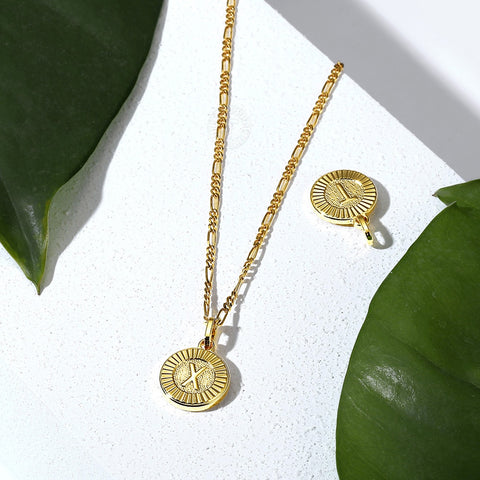 Image of New Initial letter Name Pendant Necklace Gold 26 Letters Round Charm for Women Men Wholesale Pendant Jewelry GP418