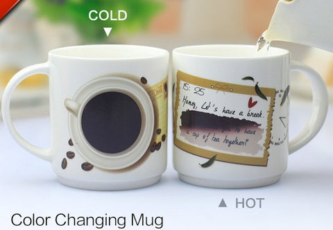 Image of Couples kiss the cups - Alexecom.com